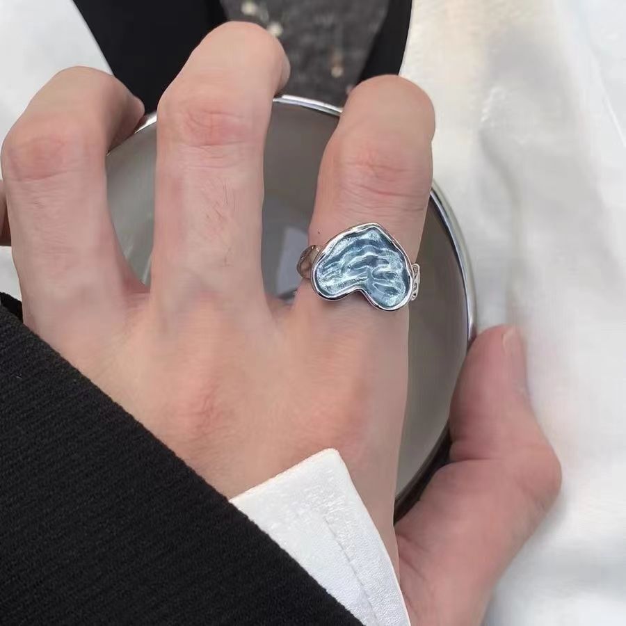 Amora™ | Anello in argento con pietra a forma di cuore blu