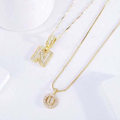 Initiale™ | Set di collana con lettera in oro e moissanite 