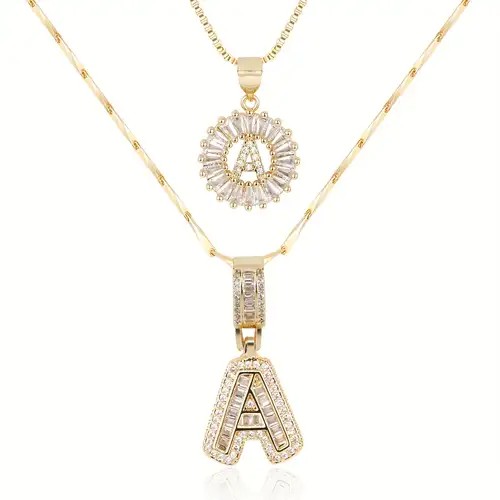 Initiale™ | Set di collana con lettera in oro e moissanite 