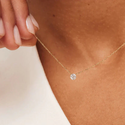 Clea™ | Collana con pietra di moissanite in oro 